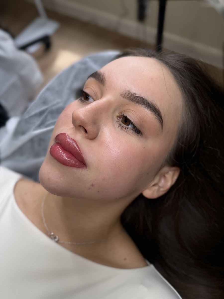 Client with Lip Blush and natural brows